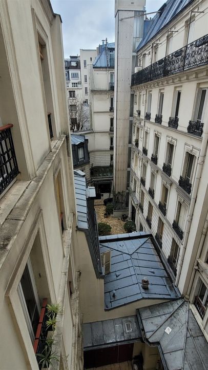 T2 HAUSSMANNIEN de 37 m² entre Invalides et Tour Eiffel